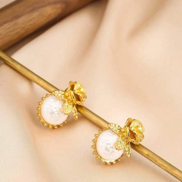 “Parisian Rose Pearl” Gingham Petals Crater Dent Moon Surface French Palace Stud - Picture 13 of 16